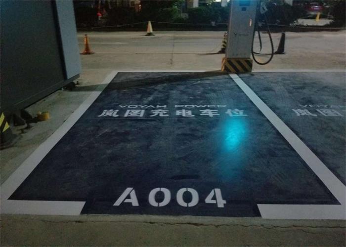 石家莊4s店停車位環氧施工收尾中！